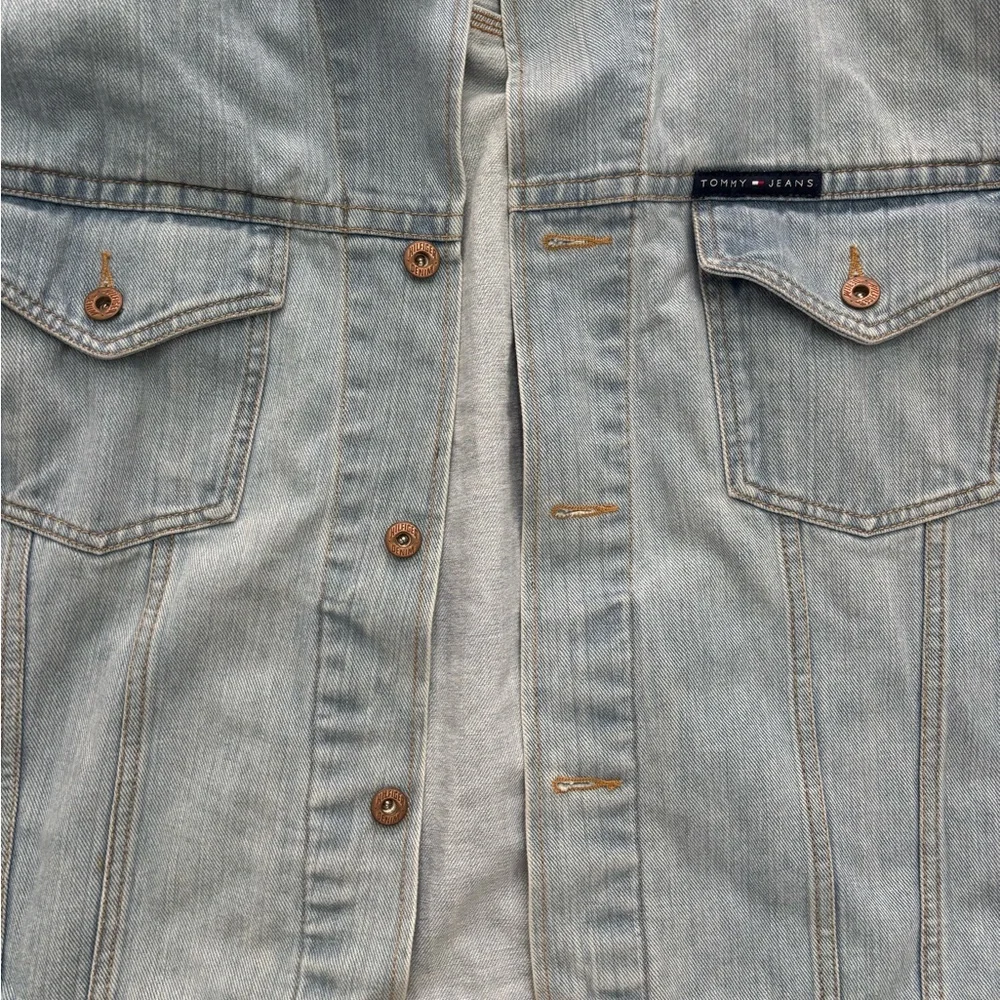 Y2K Oversized Denim Jacket Tommy Hilfiger Tommy Jeans Lightwash Denim Jacket - Picture 4 of 7